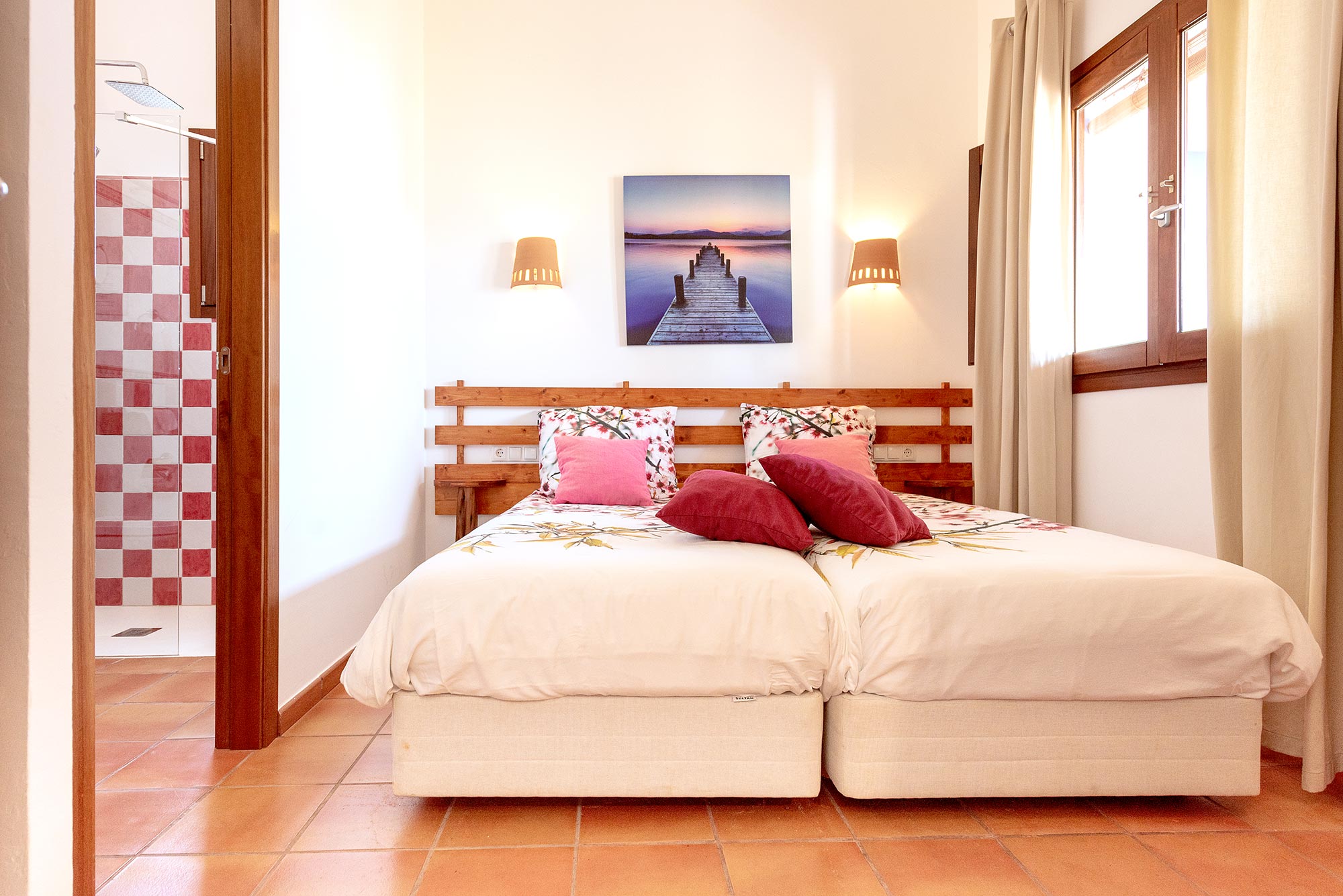 Habitación Roja de Can Toni d'Atzaró